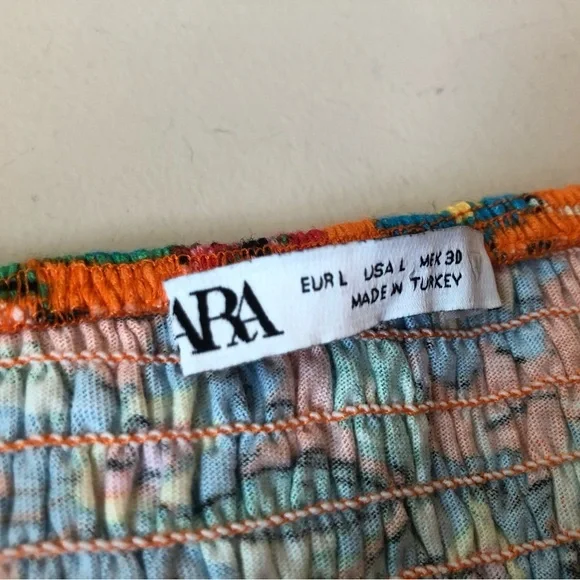 ♦️ Zara | Floral Smocked Cropped Puffy Sleeve Top - Picture 3 of 3